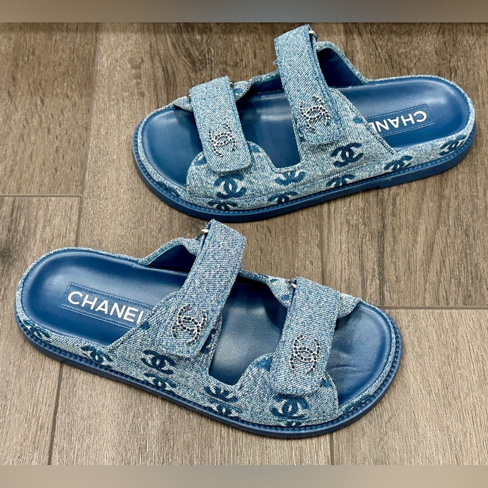 2025 CHANEL BLUE DENIM DAD SANDALS SLIDES SHOES 36C NEW WITH DEFECTS - Picture 2 of 16